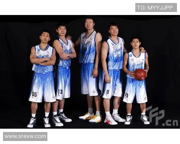 CBA全明星首发球员名单揭晓球迷热议明星球员表现与赛季前景