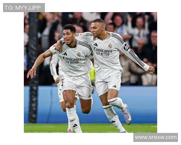 贝林厄姆在皇马与巴萨的对决中展现实力引发球迷热议