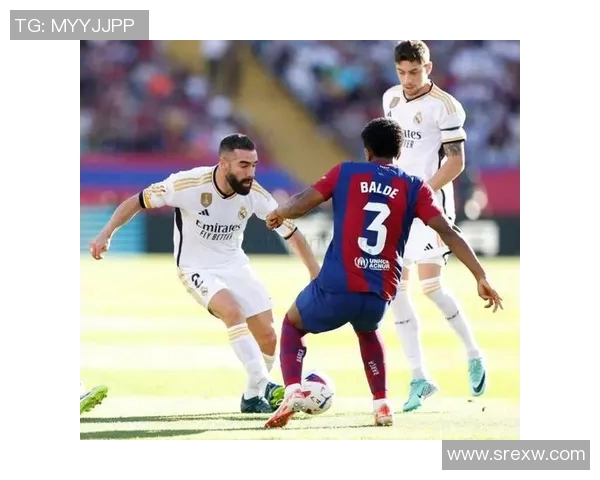 巴塞罗那逆袭西甲榜首，皇家马德里遭遇罕见惨败