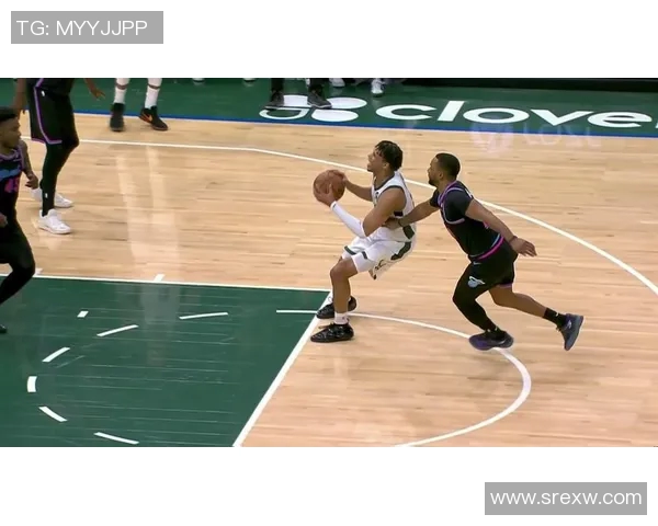 热火球员全面发挥力压雄鹿晋级决赛，缔造NBA传奇时刻