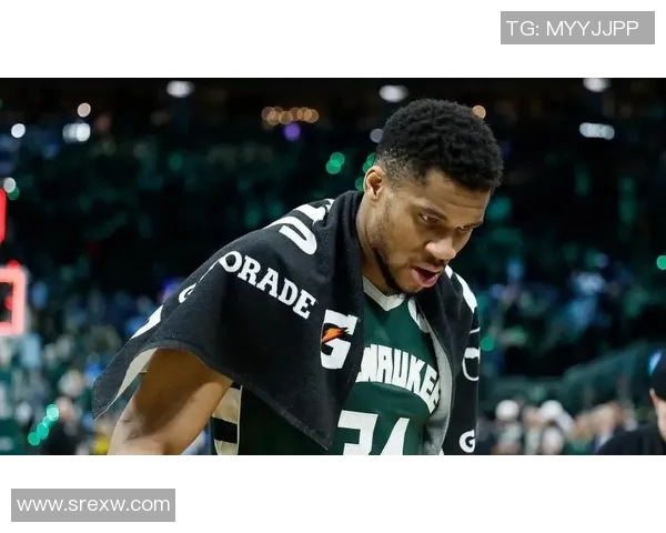 米德尔顿全场12中9!字母哥领衔轻松擒狼王 米德尔顿全场12中9!字母哥领衔轻松擒狼王